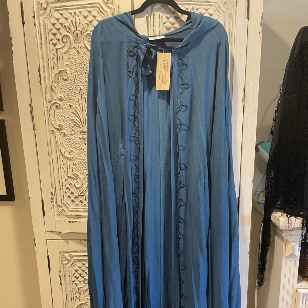 Holyclothing Trinity Renaissance Cloak NWT